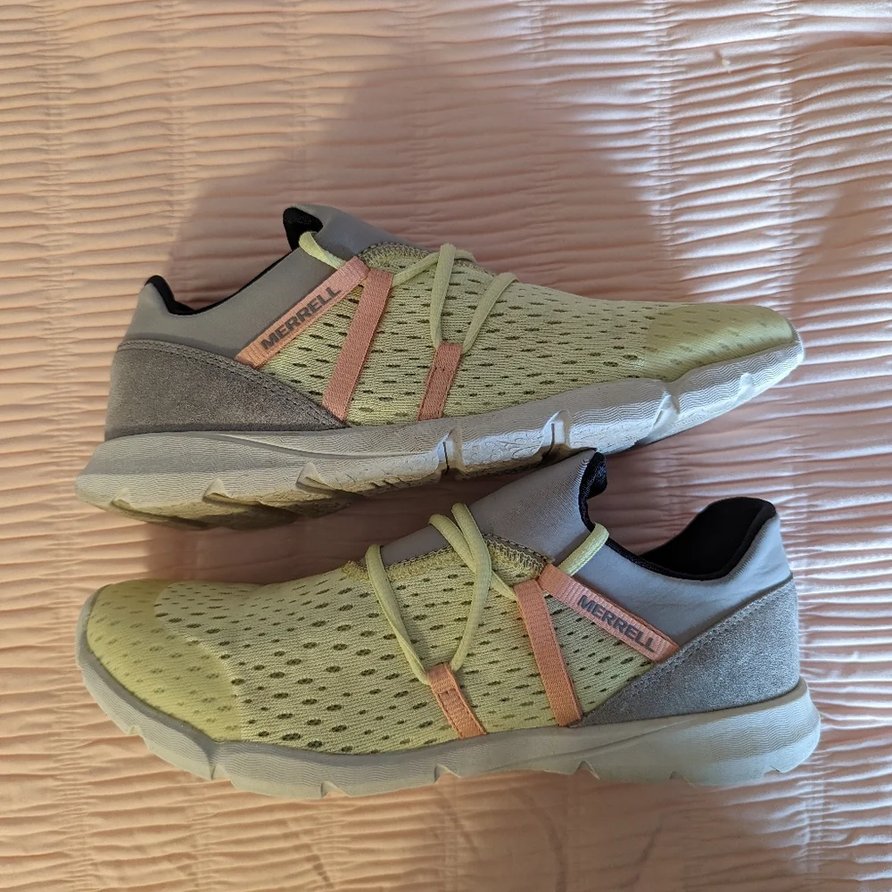 Merrell Sneakers - Picture 1 of 2
